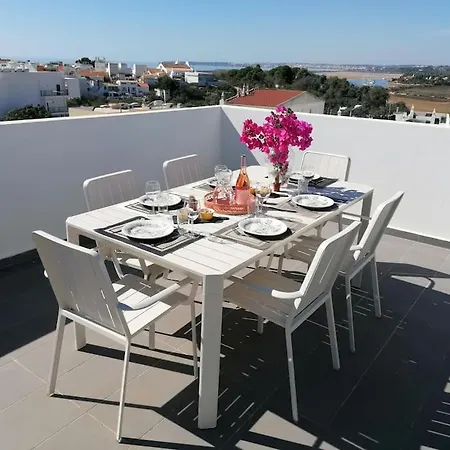 Apartment 2 Bedrooms , Centre Of Alvor, Open View And Private Parking Exterior photo