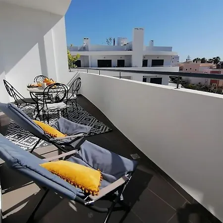 Apartment 2 Bedrooms , Centre Of Alvor, Open View And Private Parking Exterior photo