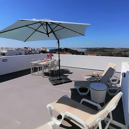 Apartment 2 Bedrooms , Centre Of Alvor, Open View And Private Parking Exterior photo