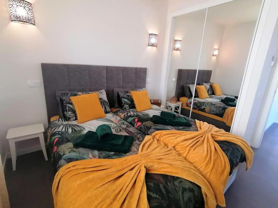 2 Bedrooms , Centre Of Alvor, Open View And Private Parking Apartment