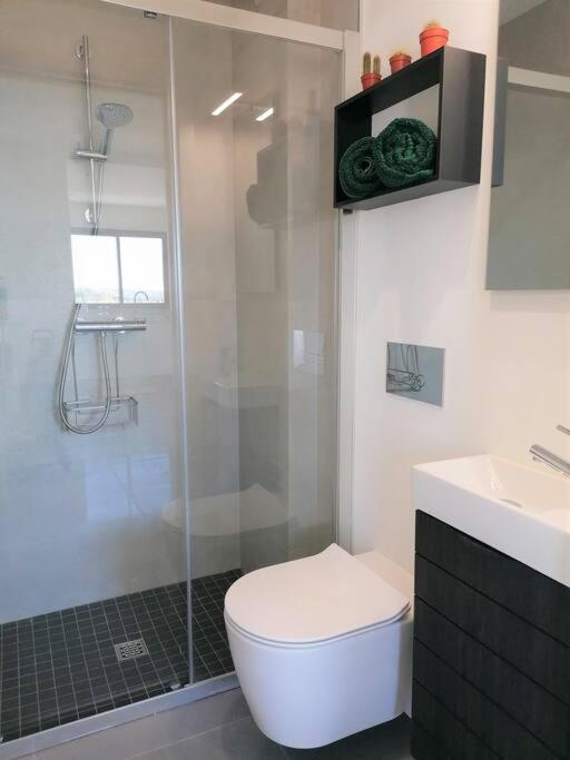 2 Bedrooms , Centre Of Alvor, Open View And Private Parking Alvor